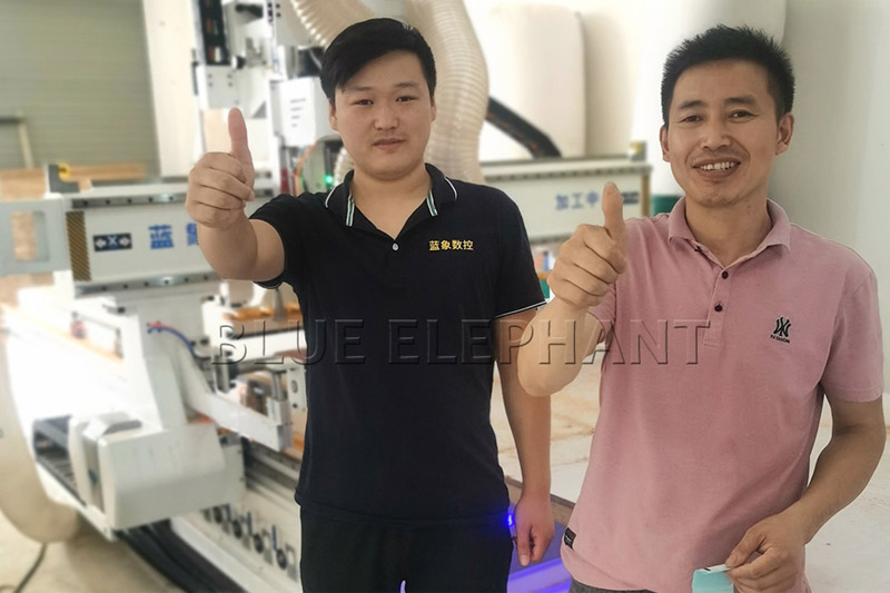 安徽阜陽(yáng)XX家具廠訂購(gòu)板式家具生產(chǎn)線(xiàn)